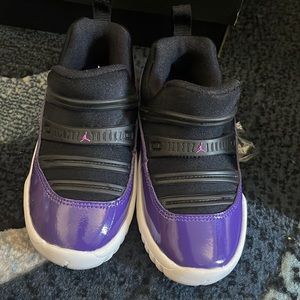 Jordan 11’s size 8c